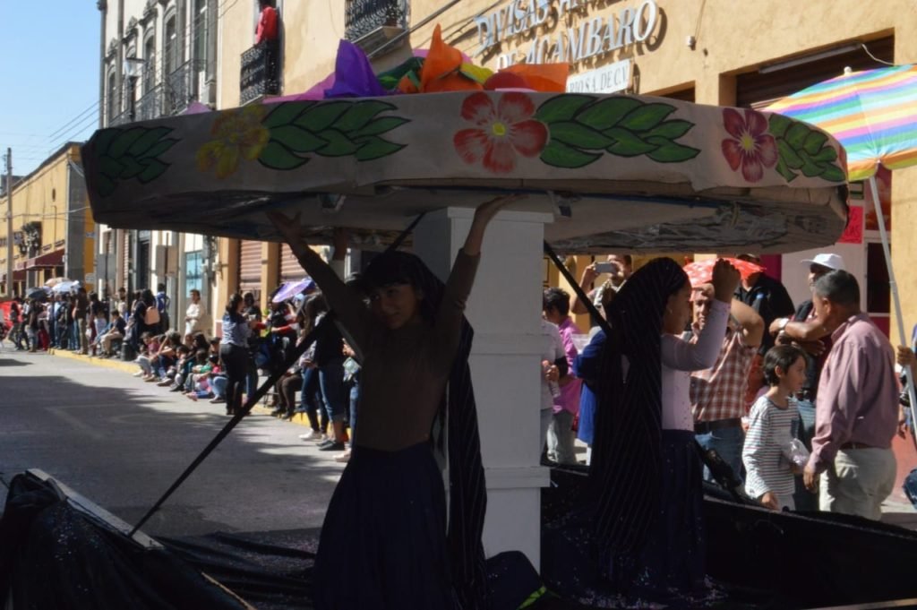 Desfile Del De Noviembre En Ac Mbaro Guanajuato Sur Noticias