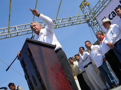Andrés Manuel López Obrador dio a conocer su proyecto de nación en la explanada de san Agustín