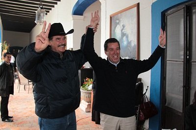 Se reúne Miguel Márquez con el ex presidente Vicente Fox