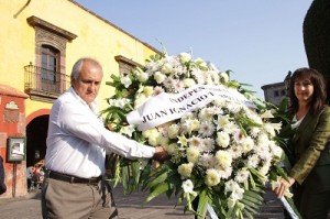 Comenzó con una ofrenda floral en el monumento al padre de la patria en Dolores Hidalgo