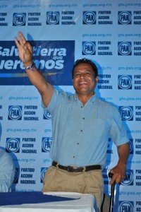 El candidato a diputado federal por el distrito diez, Raúl Gómez Ramírez,