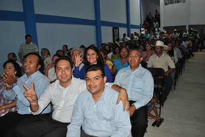 Rinde protesta Rito Vargas ante más de trescientas almas congregadas de todos los sectores sociales en el salón fundadores de las instalaciones del Comité Directivo Municipal