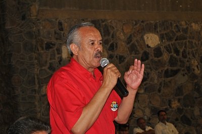 Fue apoyado por el Líder Estatal de la CNC Rigoberto Paredes Villagomez, quien llamo a los priistas a cerrar filas.