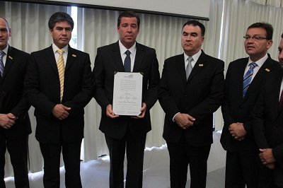 Recibe Miguel Márquez Márquez Constancia de Mayoría y validez como Gobernador Electo de Guanajuato.