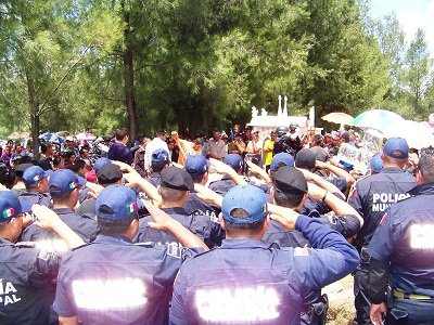 Rindieron homenaje póstumo al policía Manuel Chávez Sánchez