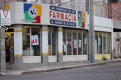 El repartidor iba a surtir a una farmacia ubicada en la avenida Puebla.