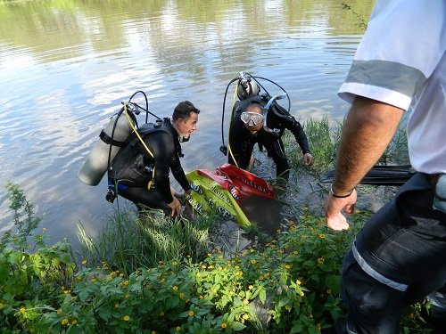 La represa se encuentra a 300 metros de las faldas del cerro y su acceso sólo es posible a pie.