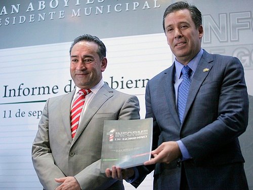 • Participa el Ejecutivo del Estado en el Primer Informe del Ayuntamiento de Cortazar, que encabeza el alcalde Juan Aboytes Vera