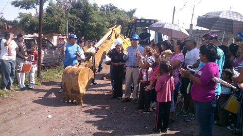 El mandatario municipal enfatizó que estas obras se realizan en beneficio de los habitantes menos favorecidos de las zonas populares