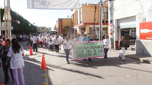  “Cabe reconocer que muchas mujeres creen que la violencia de género es un tema que lamentablemente sólo algunas experimentan, sin percatarse que está presente en diversas formas, tanto dentro, como fuera de los hogares Tarimorenses