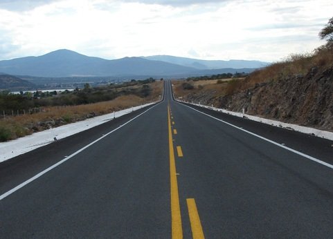 Fue en el tramo de la comunidad de Parangarico donde se suscitó el percance.