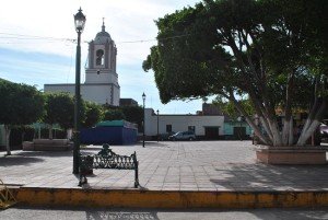 fue localizado sin vida el cuerpo de un joven quien fue asesinado por golpes y pedradas en la comunidad de Urireo, esto al salir de una boda que se efectuaba en un salon de la comunidad.