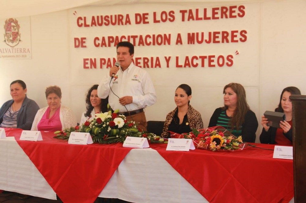 Velázquez Fernández, mencionó que estos cursos sirven de mucho aprendizaje a las féminas.