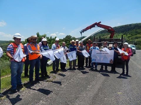 En su mensaje el primer mandatario señaló que con estas suman ya 10 las obras en las que se esta trabajando actualmente en diversos puntos del municipio y las comunidades, pues para el gobierno municipal es de suma importancia que se escuchen las necesidades de los tarimorenses y que se hagan las gestiones necesarias para que estos cuenten con los servicios básicos y tengan un mejor desarrollo.