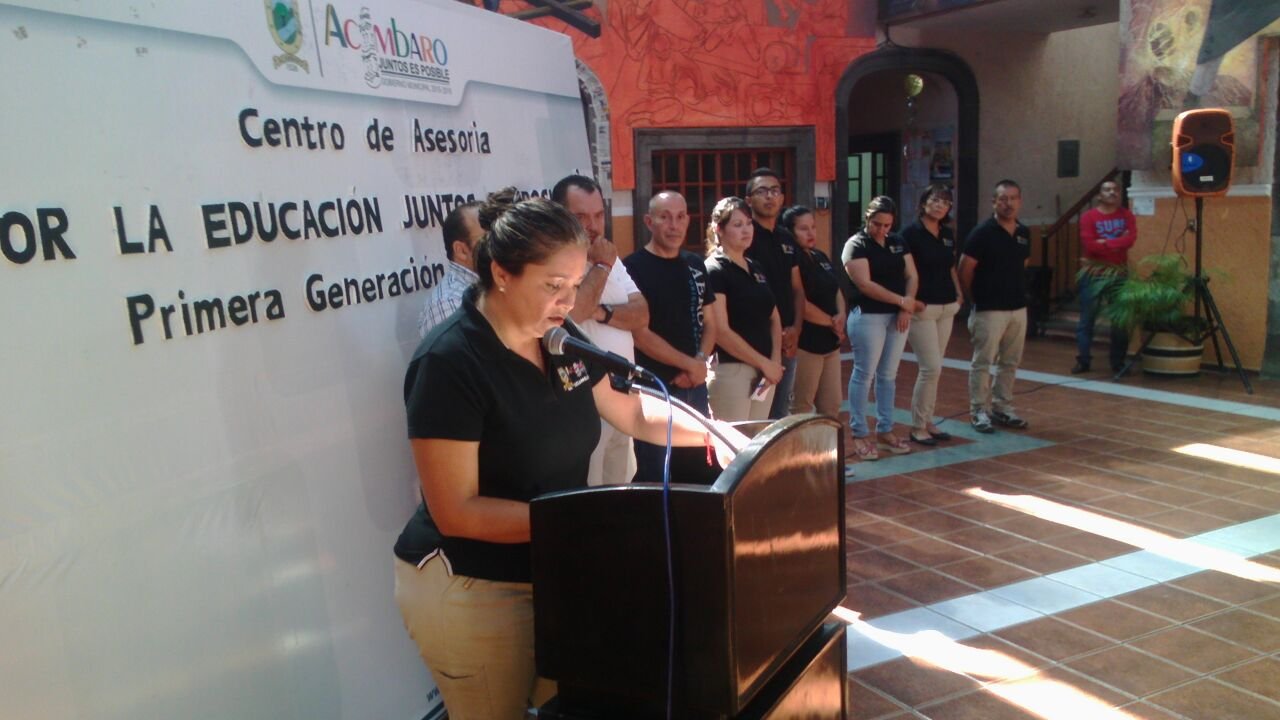 En el centro de asesoría una plantilla de 8 maestros imparten las diferentes materias en dos módulos cada sábado, en horario de 8 de la mañana a 2 de la tarde, concluyendo sus estudios en agosto del 2017.