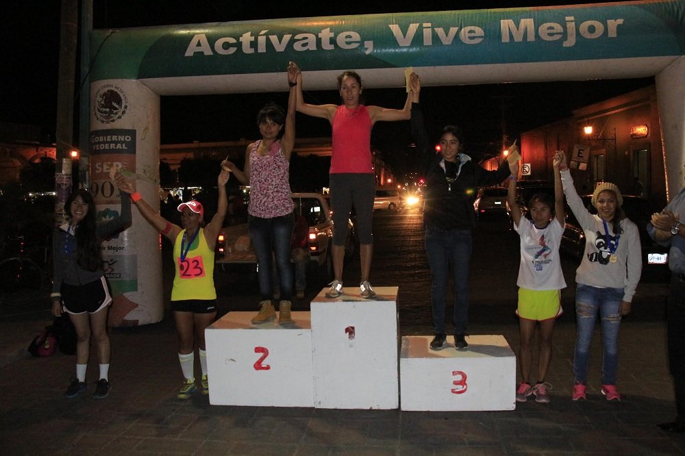 La distancia para las mujeres fue de 5 kilómetros y para los hombres de 10 km,