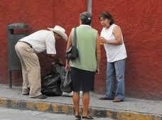 El servicio no se cancelara se pide a la población no dejar su basura en la calle fuera del horario de recolección.