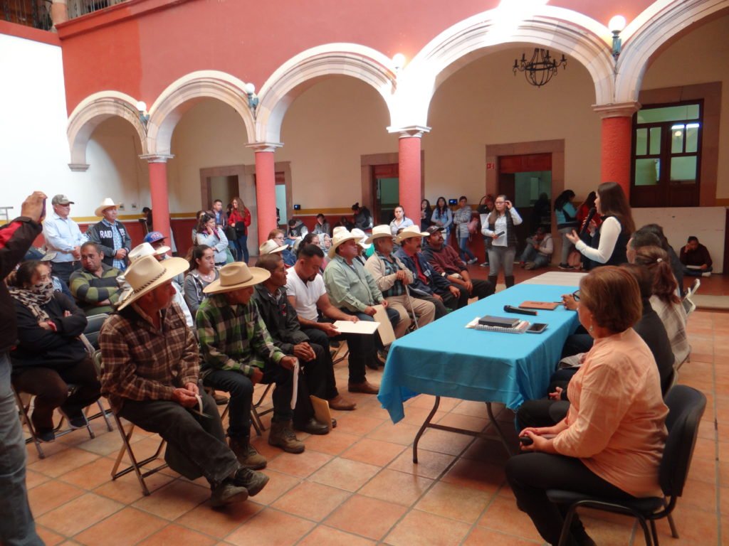 Se otorga apoyo a campesinos afectados por lluvias