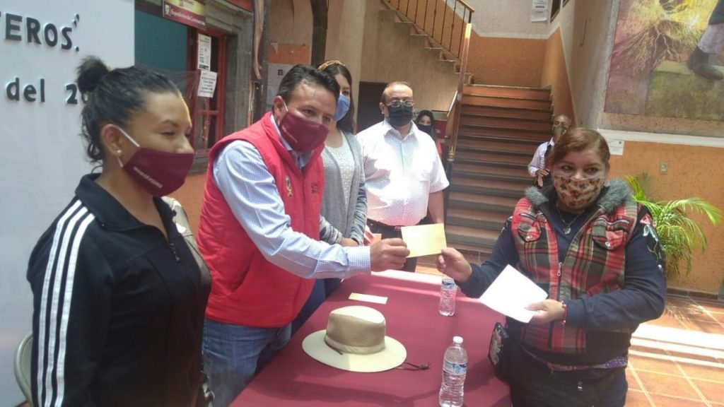 ENTREGA DE APOYOS A MADRES Y PADRES SOLTEROS Guanajuato Sur Noticias