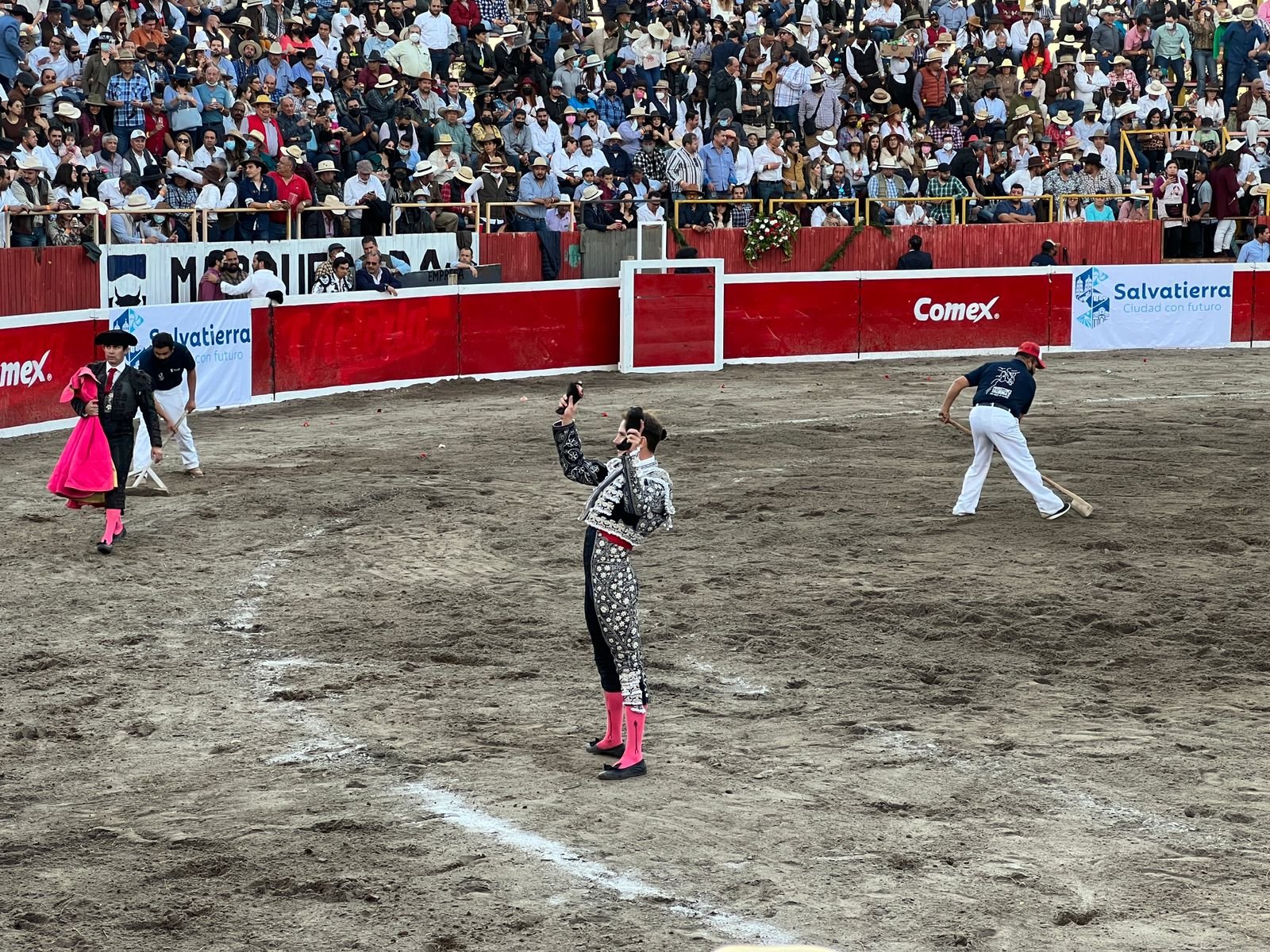 TRIUNFA JOSELITO ADAME EN LA CORRIDA DE FERIA – Guanajuato Sur Noticias