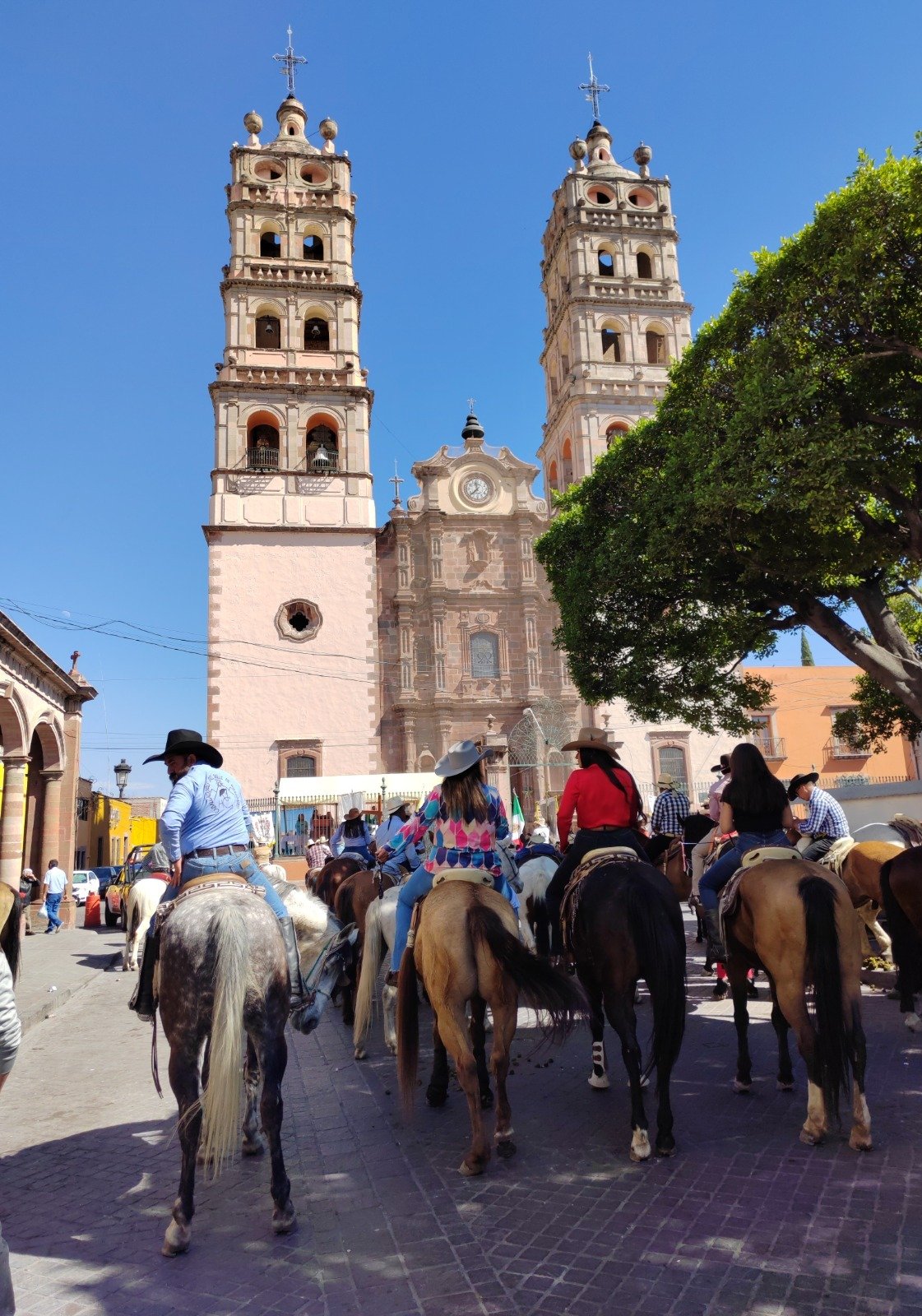 TODO LISTO PARA LA 13 EDICIÓN DE LA CABALGATA EN HONOR A LA VIRGEN DE ...